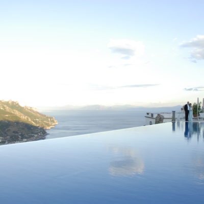 infinity pool belmond caruso