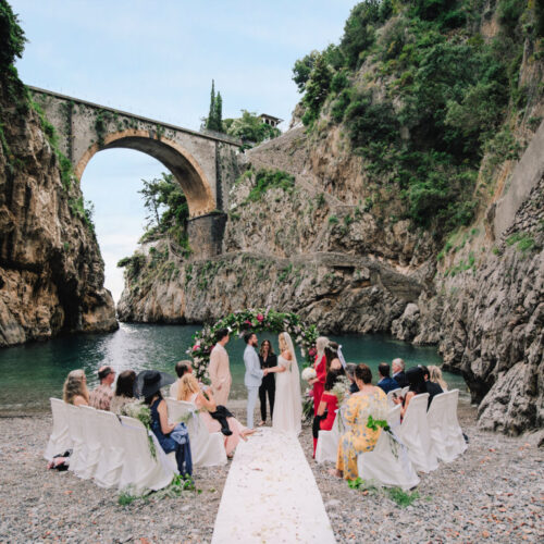 beach wedding in italy amalfi coast