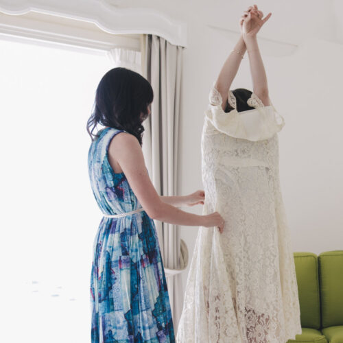 positano bride getting ready